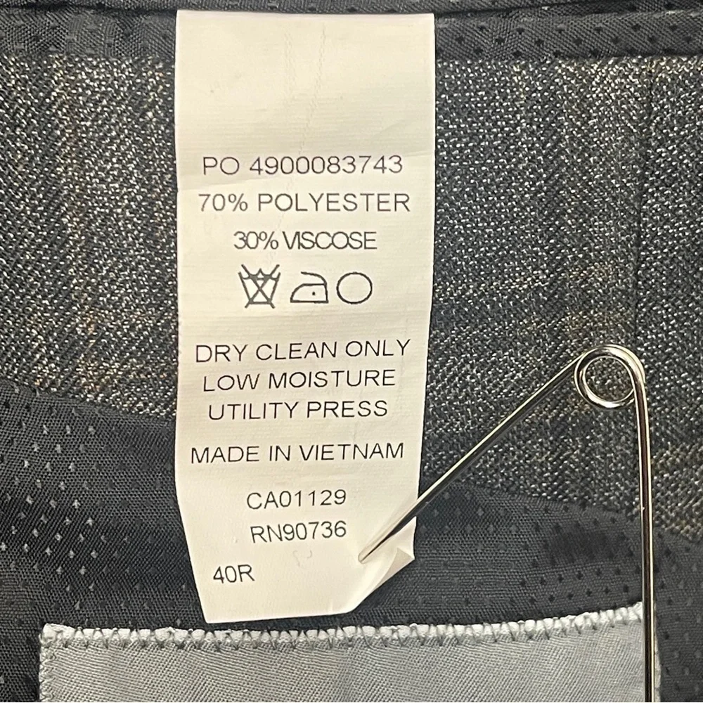 Michael Kors Men's Gray Checkered Blazer - size 40R